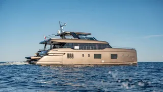 New 29m Sunreef yacht Twilight now JCA with €800k price reduction